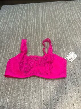 NWT bare necessities Lace Bralette — Hot Pink